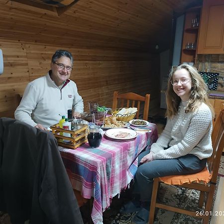 베라트 Samuela Cozy Retreat 빌라 외부 사진