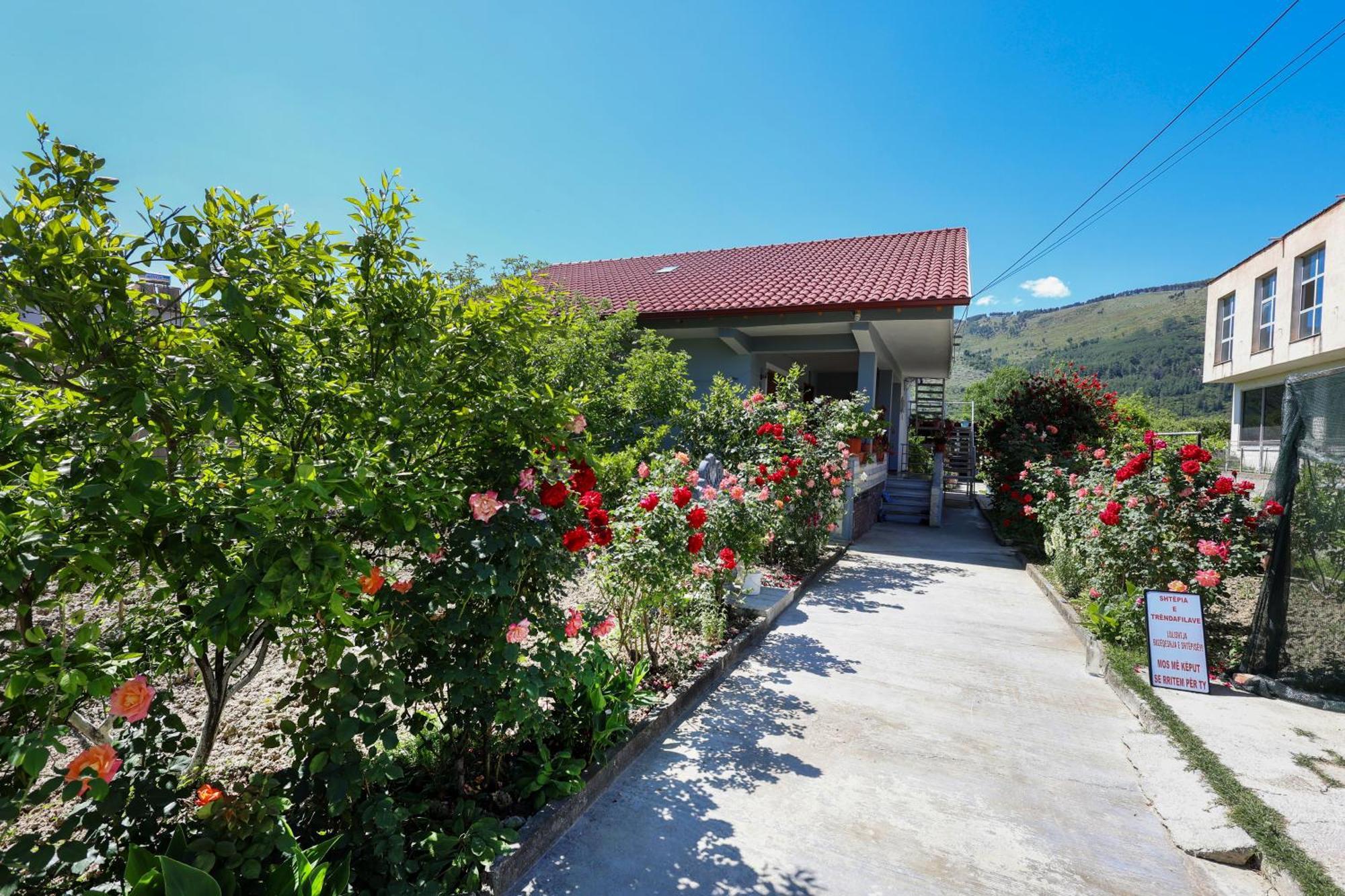 베라트 Samuela Cozy Retreat 빌라 외부 사진