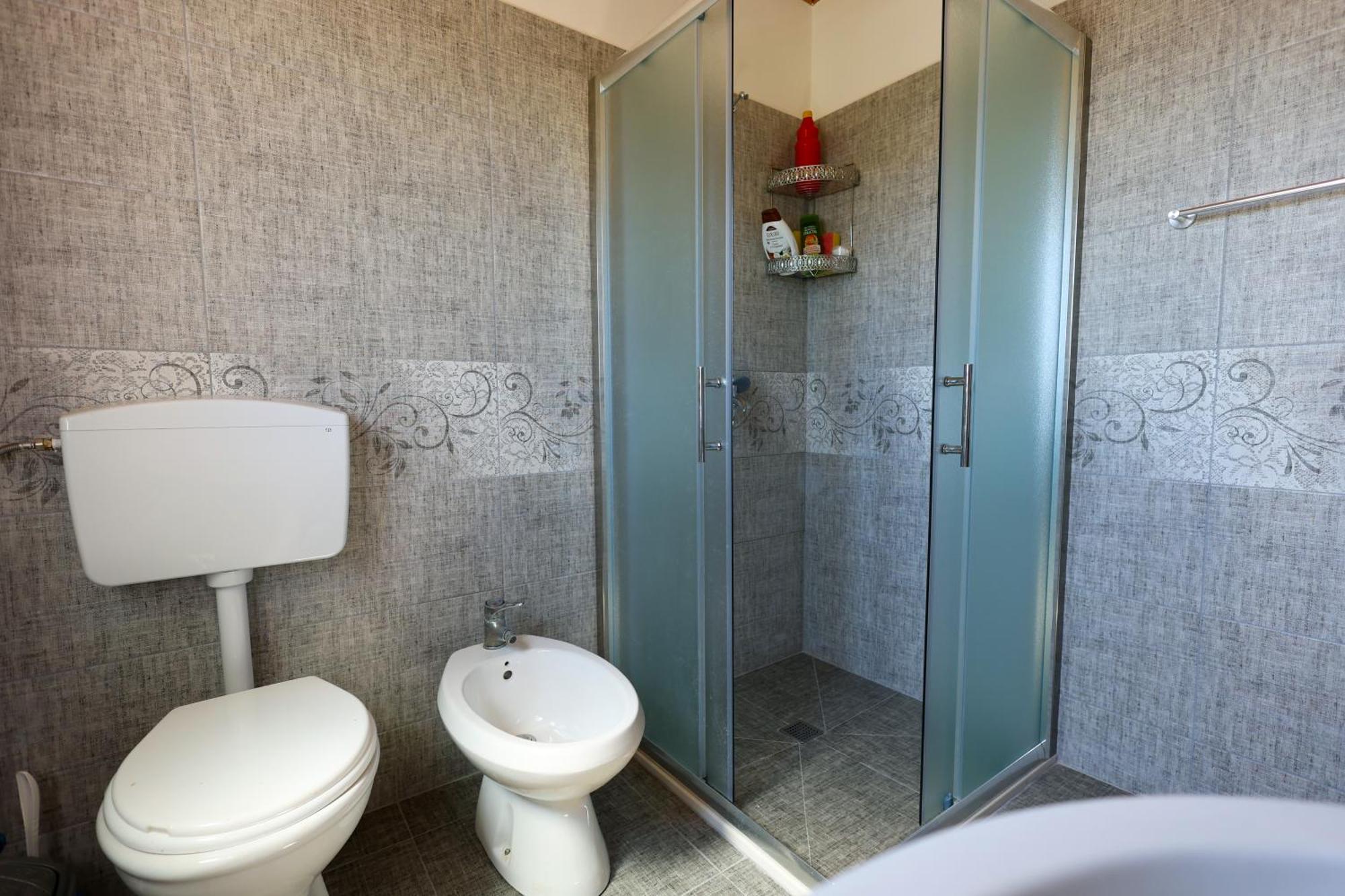 베라트 Samuela Cozy Retreat 빌라 외부 사진
