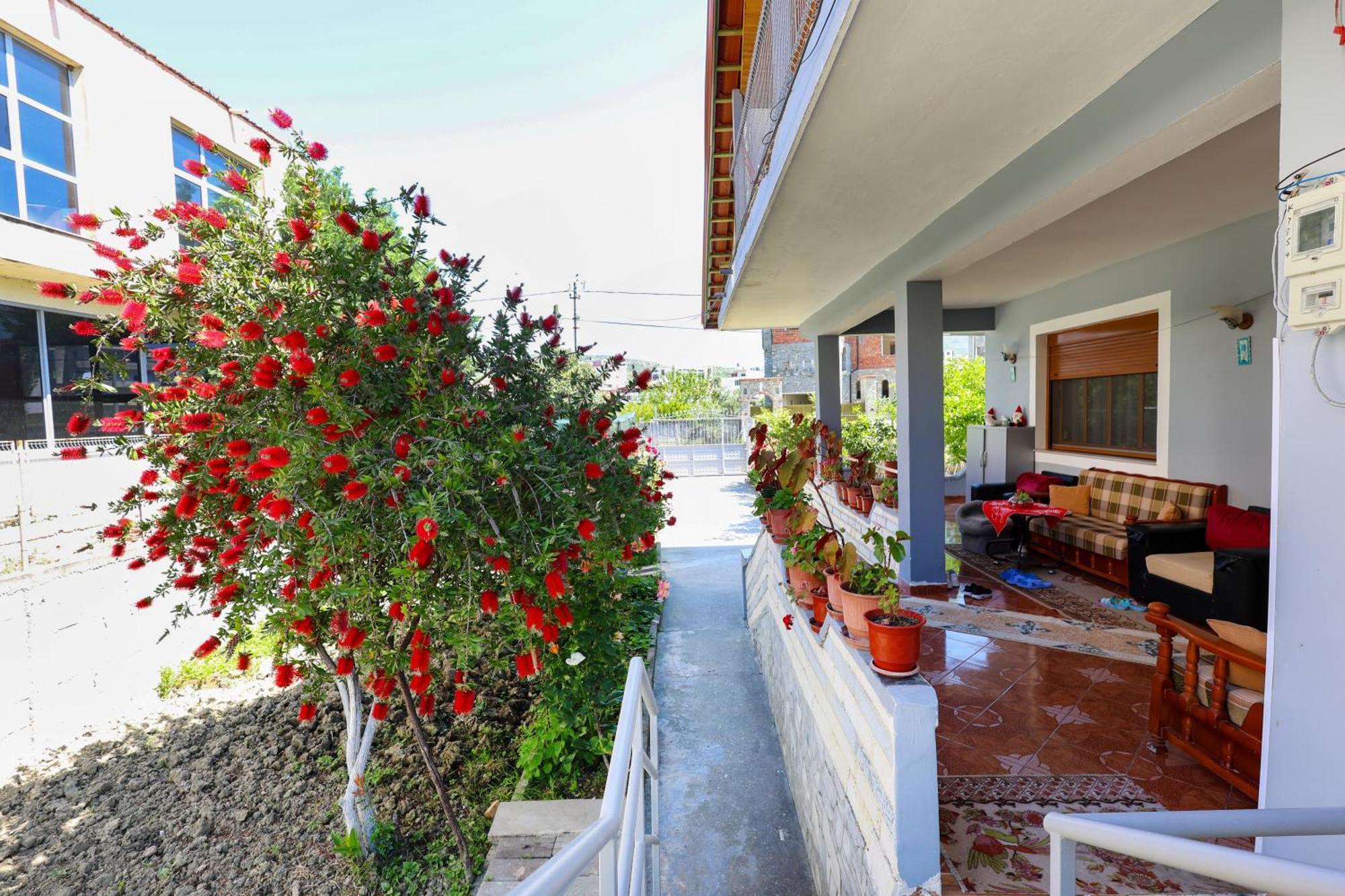 베라트 Samuela Cozy Retreat 빌라 외부 사진