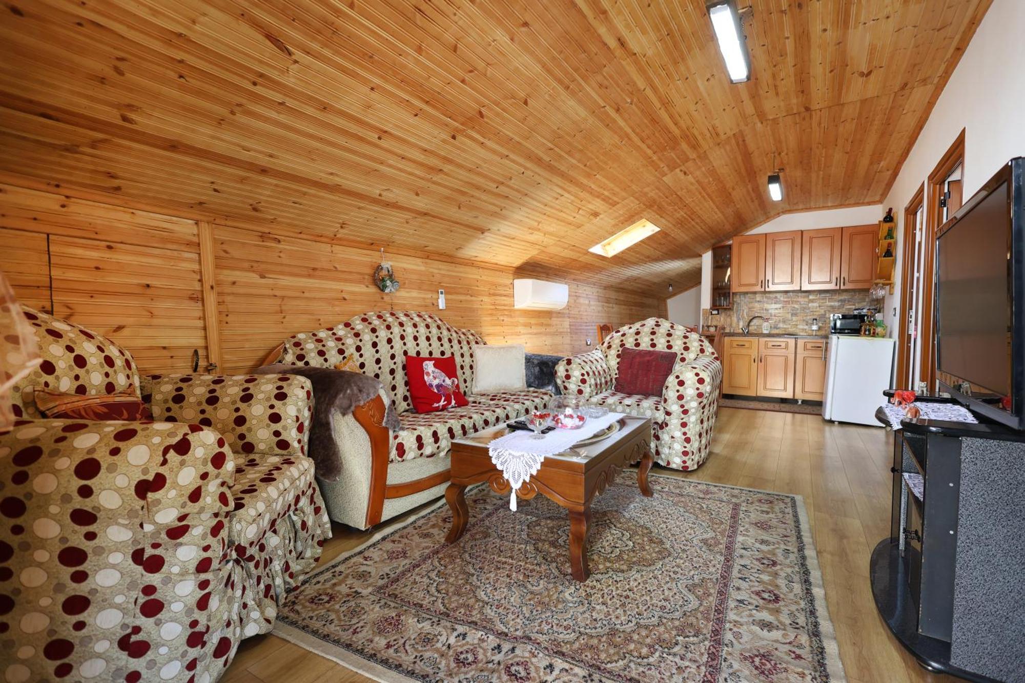 베라트 Samuela Cozy Retreat 빌라 외부 사진