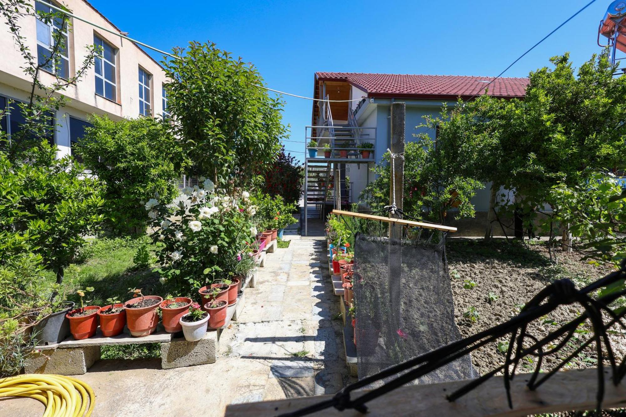 베라트 Samuela Cozy Retreat 빌라 외부 사진