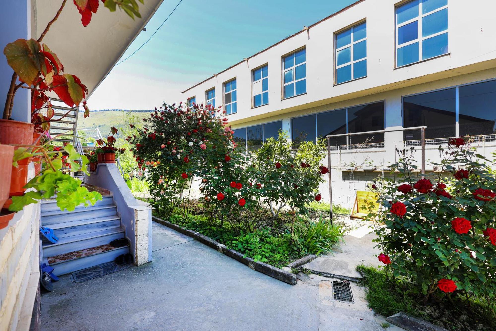 베라트 Samuela Cozy Retreat 빌라 외부 사진