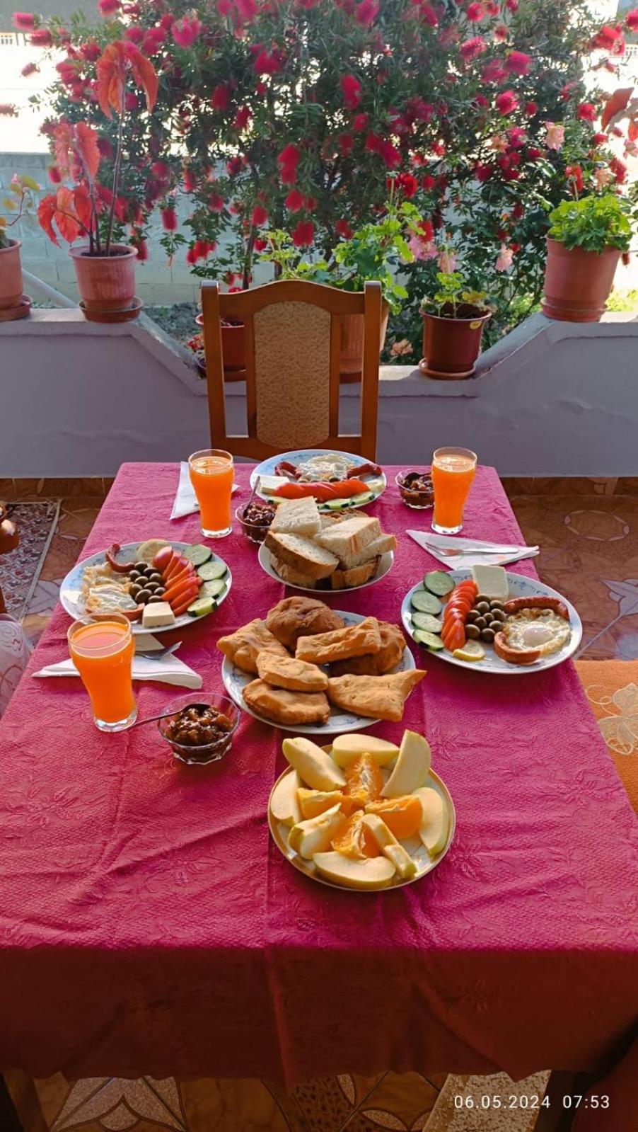 베라트 Samuela Cozy Retreat 빌라 외부 사진